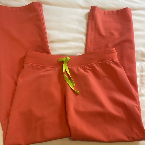 FIGS Papaya Livingston Basic SCRUB PANT - Picture 3 of 3